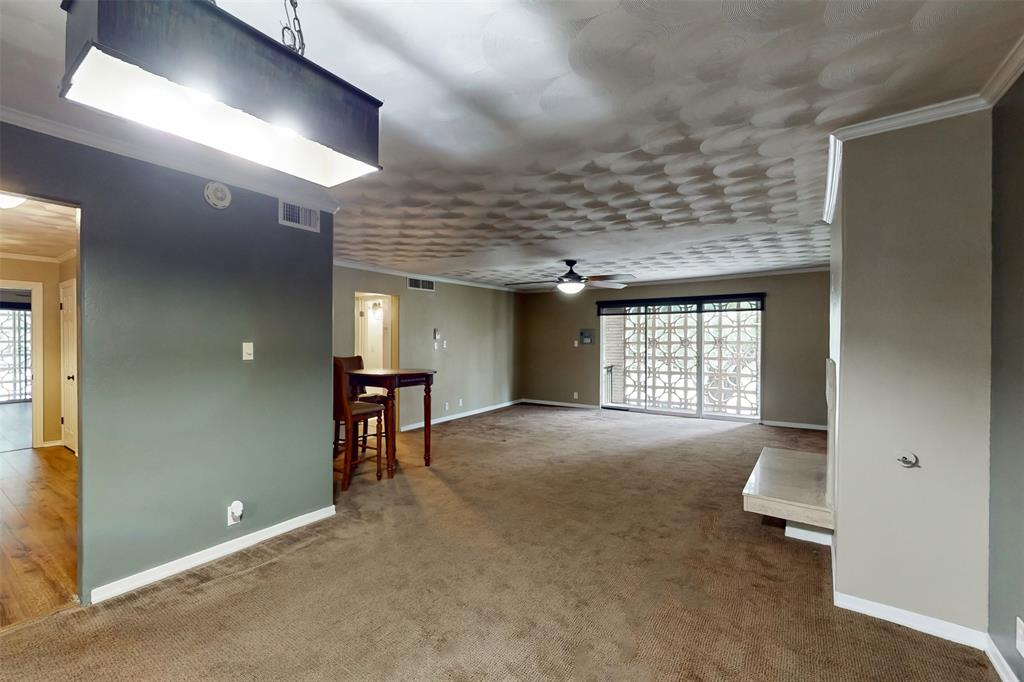 2301 Ridgmar Plaza 8