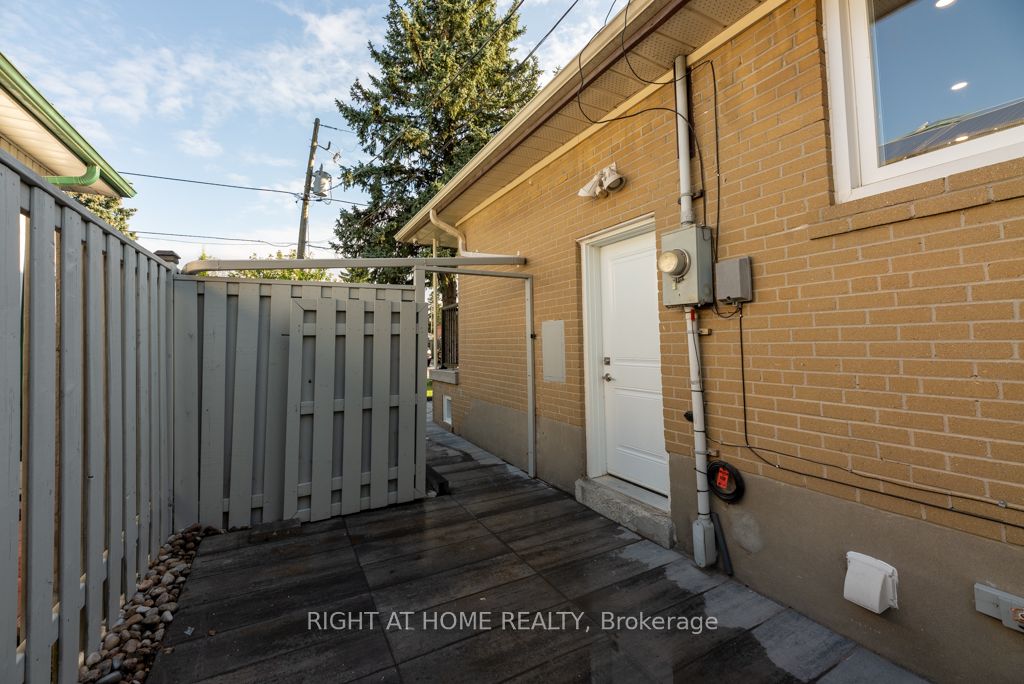 343 Boisdale Ave