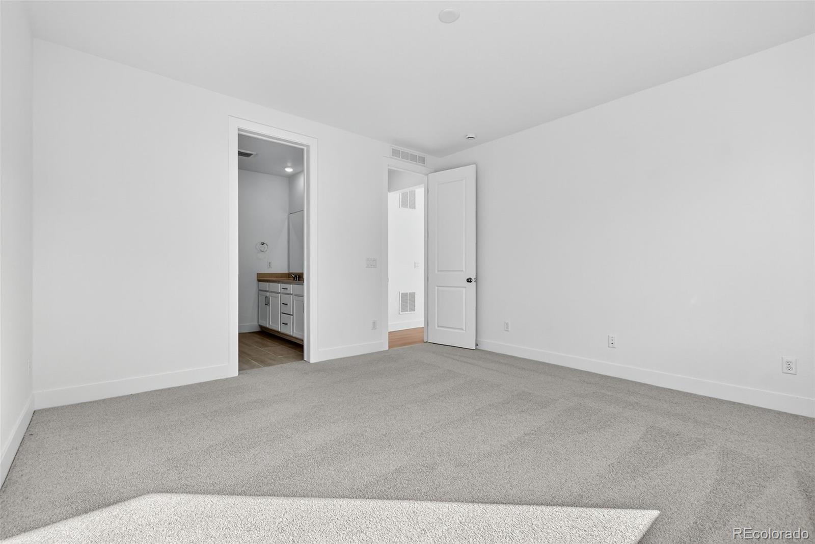 17136 W 92nd Loop