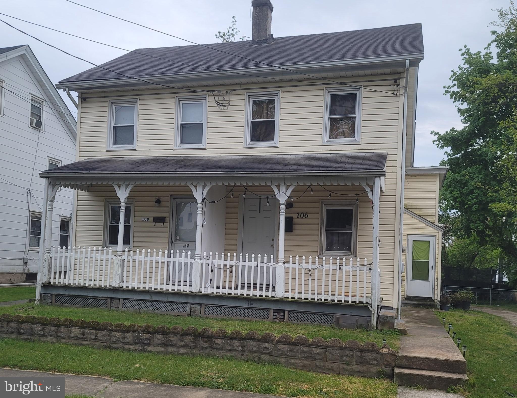 106 American Ave  