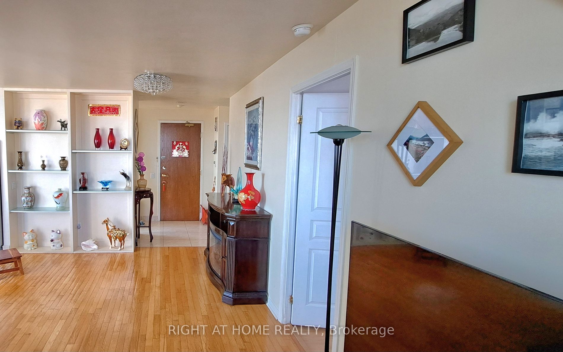 9 Northern Hts Dr 604