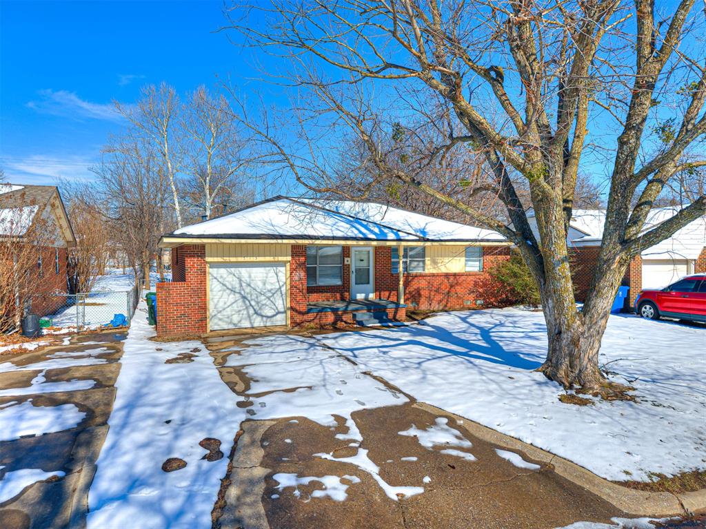 Charming, updated Norman home in a fantastic location—just 2 miles north of the OU campus! Built in 1954, this well-maintained 3-bedroom, 1.5-bath property blends classic character with smart updates, making it a great option for a starter home or investment opportunity.Recent improvements include a Class 4, 50-year impact-resistant roof (2021), updated paint and trim throughout, beautifully refinished original wood floors, an updated half bath, and modern light fixtures. The functional floor plan offers a nicely sized living room, a cozy breakfast room, and great natural light throughout.Enjoy mornings on the adorable covered front porch, plus a nice-sized backyard with room to relax, garden, or entertain. A single-car garage with laundry hookups adds convenience and storage.Located in a quiet, established neighborhood close to OU, shopping, dining, and amenities, this home is in great overall condition and priced to move at $175,000.Whether you’re looking to get started in homeownership or add a solid property to your portfolio, this one checks all the boxes. Come see it today!