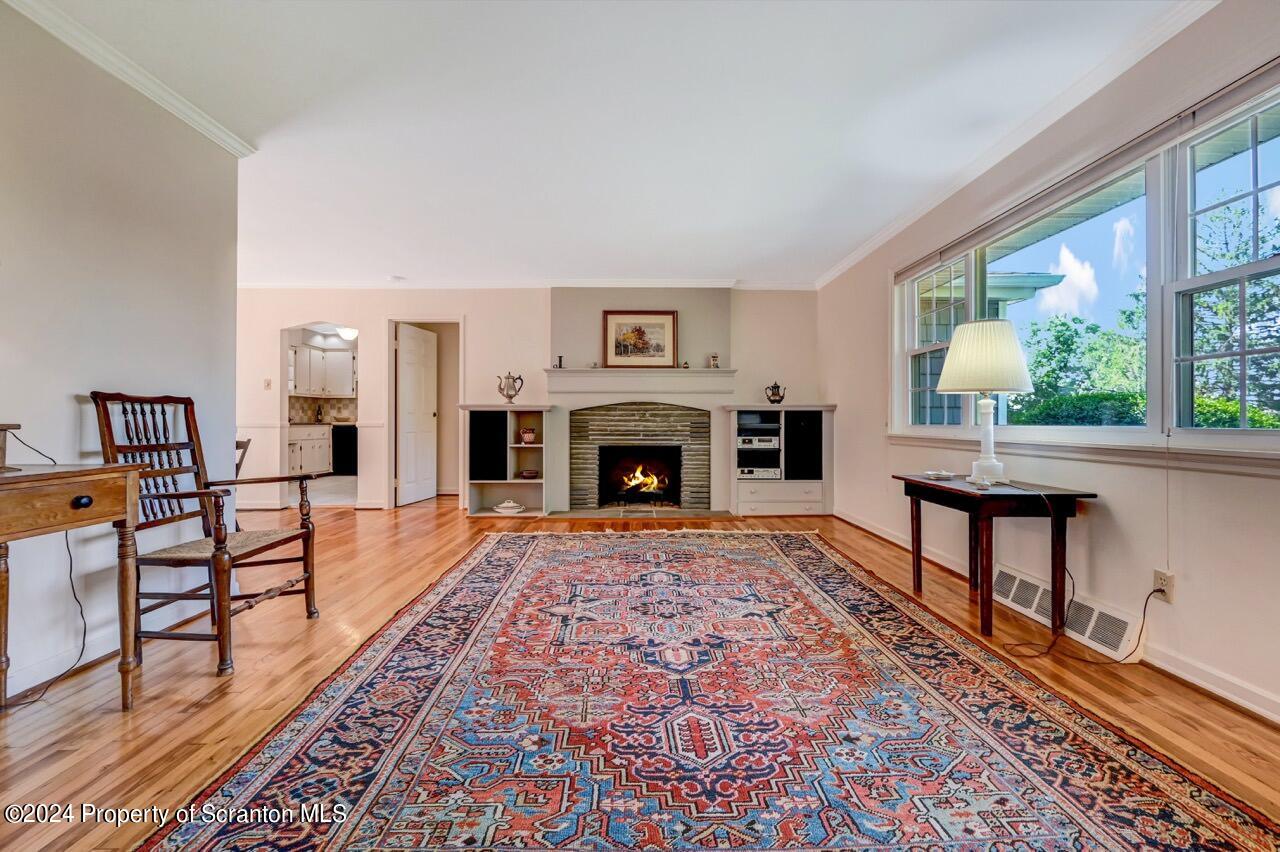 100 Buckhill