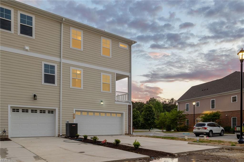 615 Commonwealth Drive