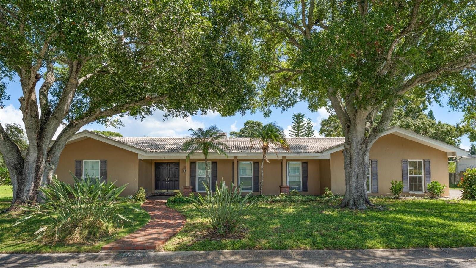 1641 Sherbrook Road