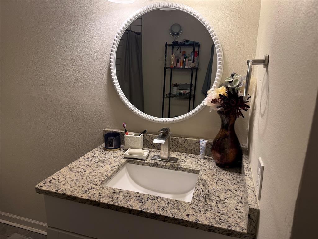 110 S Hickory Avenue