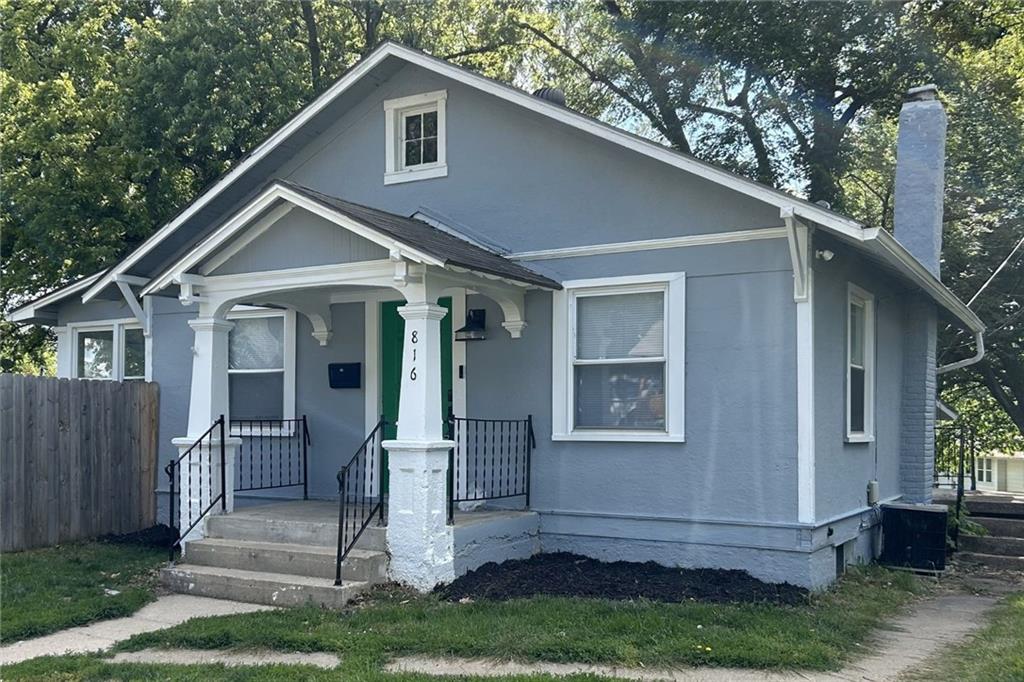 816 S Huttig Avenue