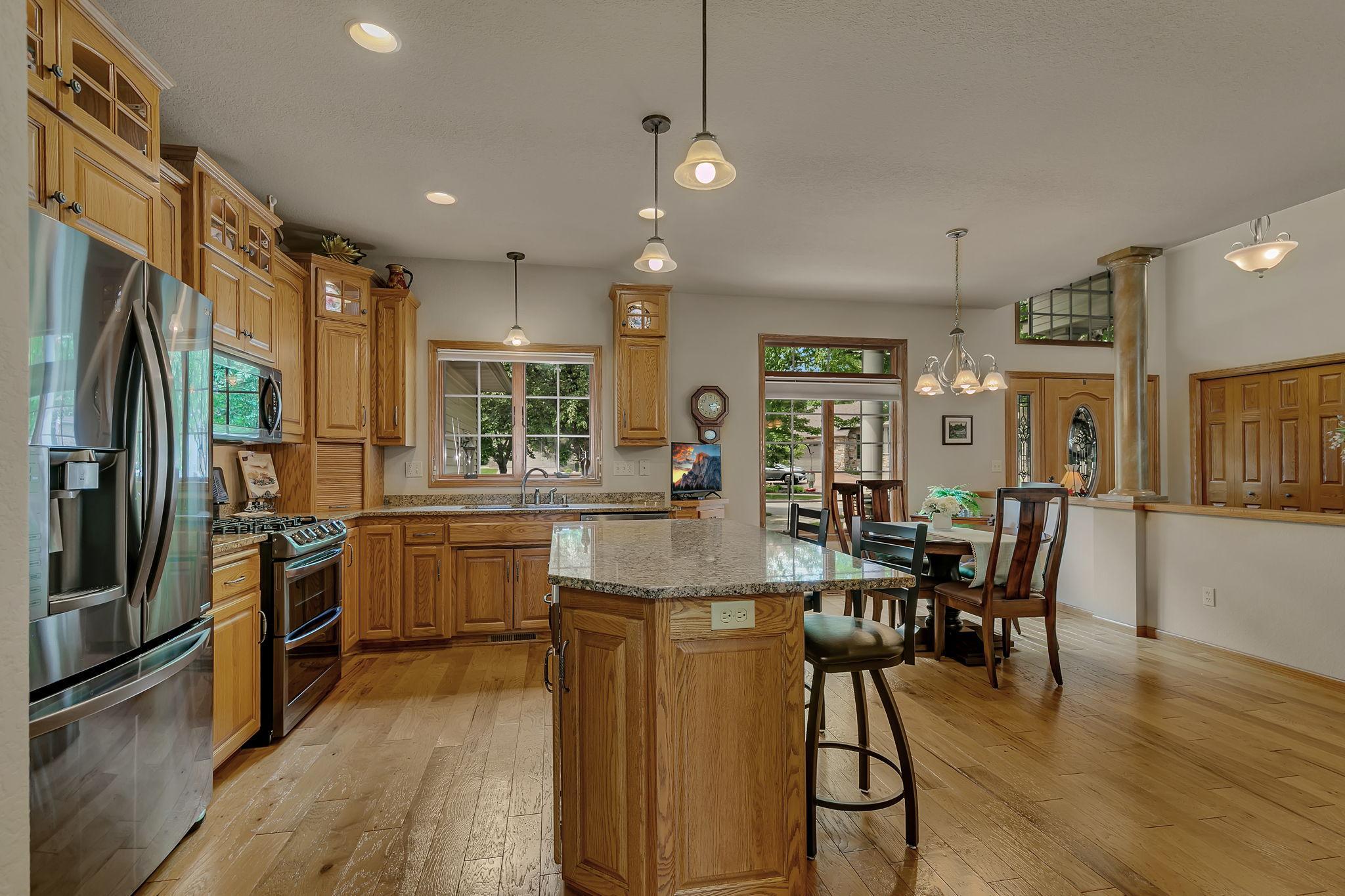 2012 Temminck Road