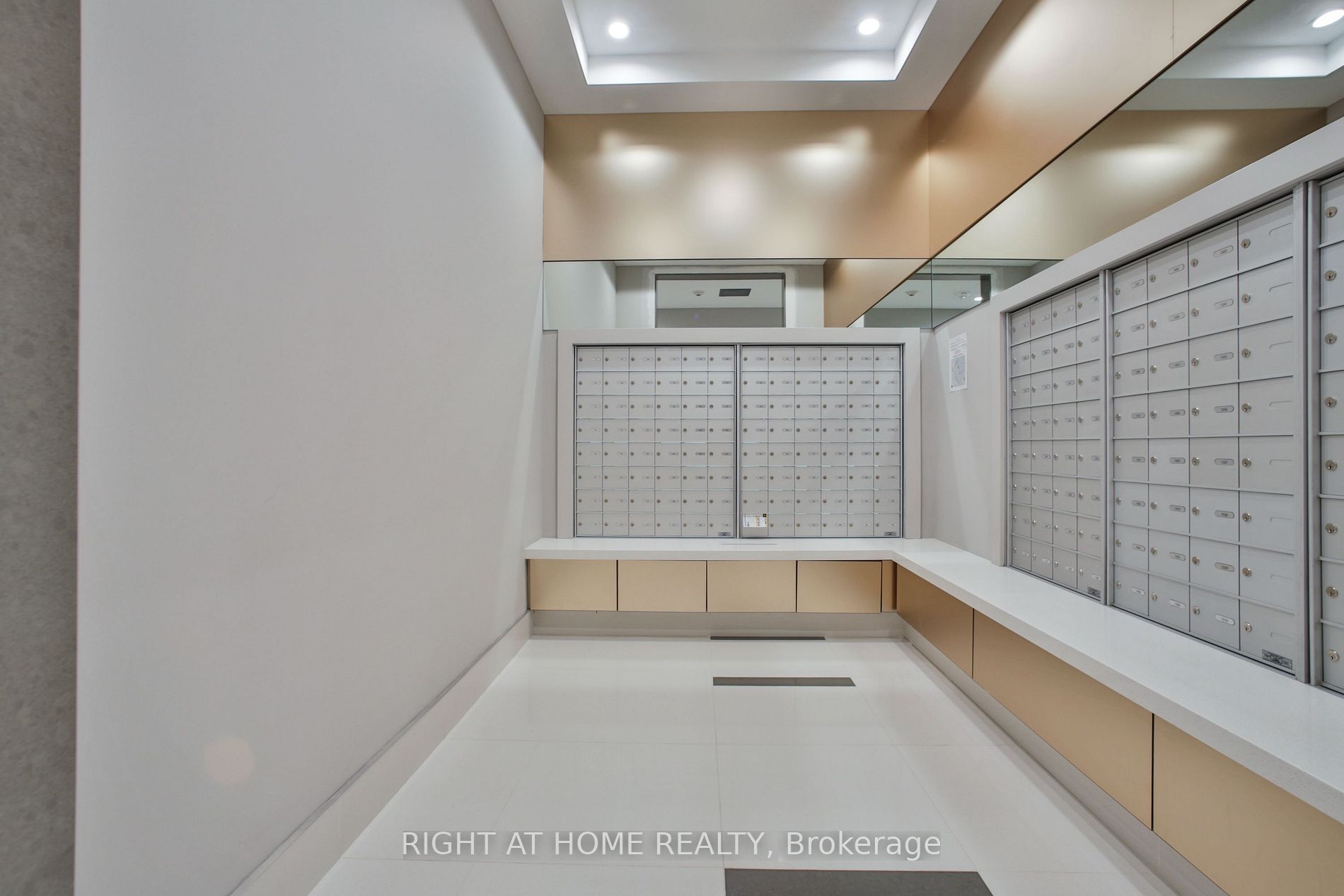 35 Watergarden Dr 417