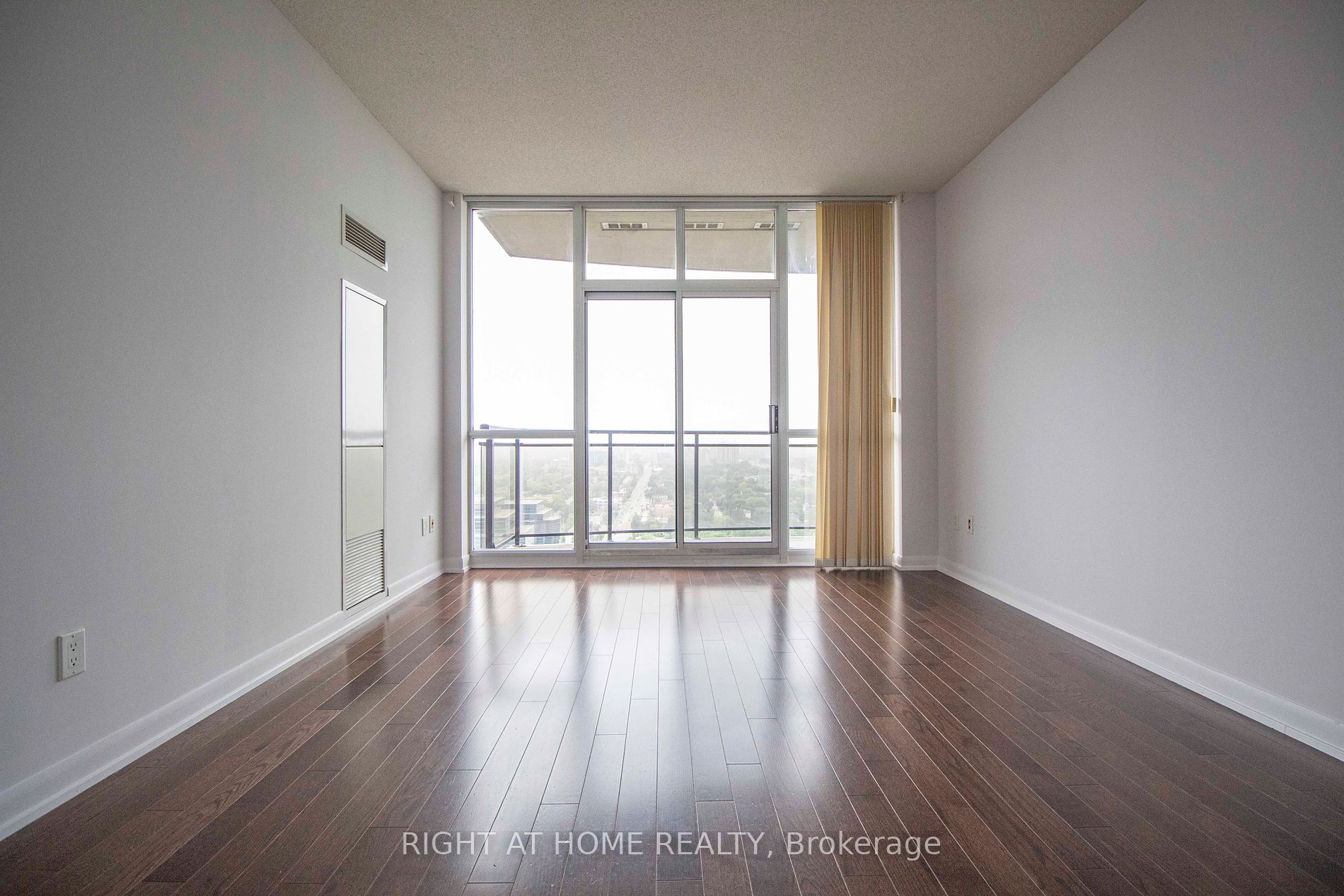 33 E Sheppard Ave 3111