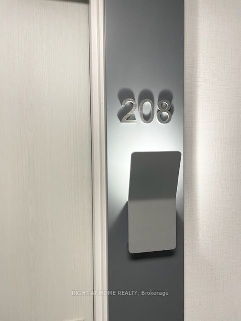 30 Samuel Wood Way 208