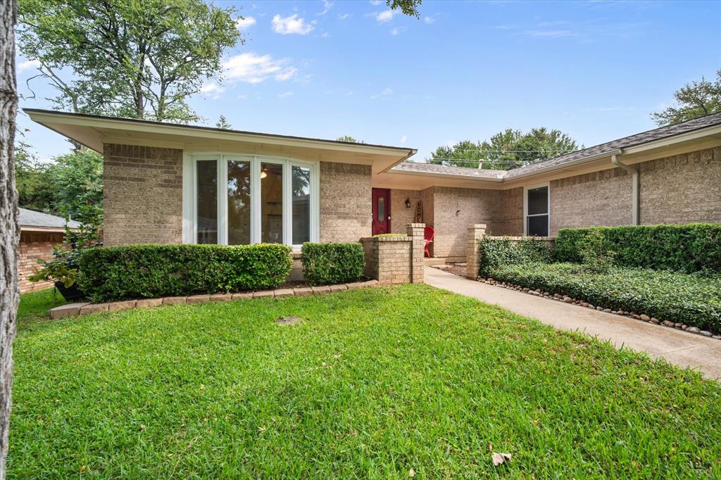 1113 Rusdell Drive