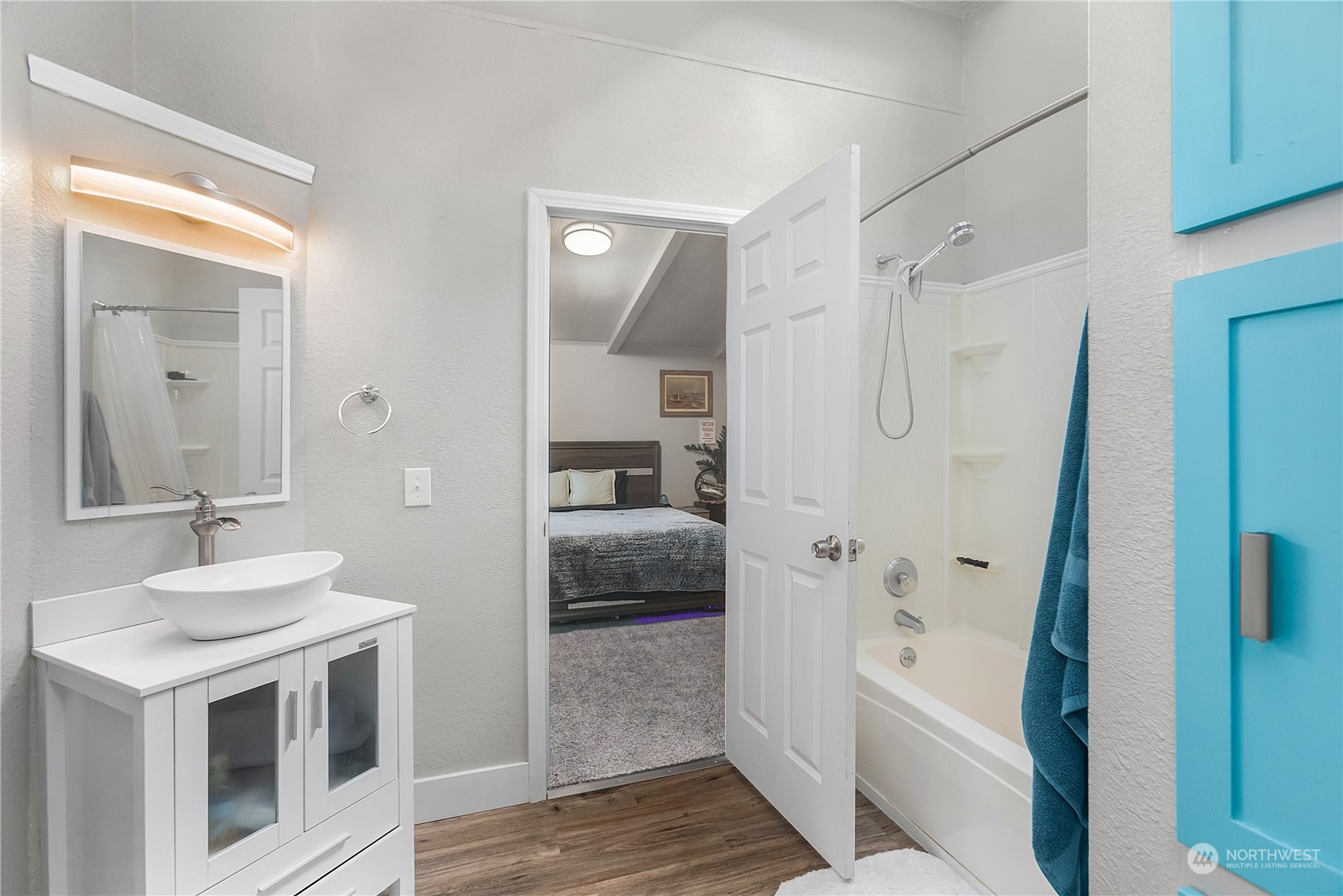 40 NE Captain Kidd Court