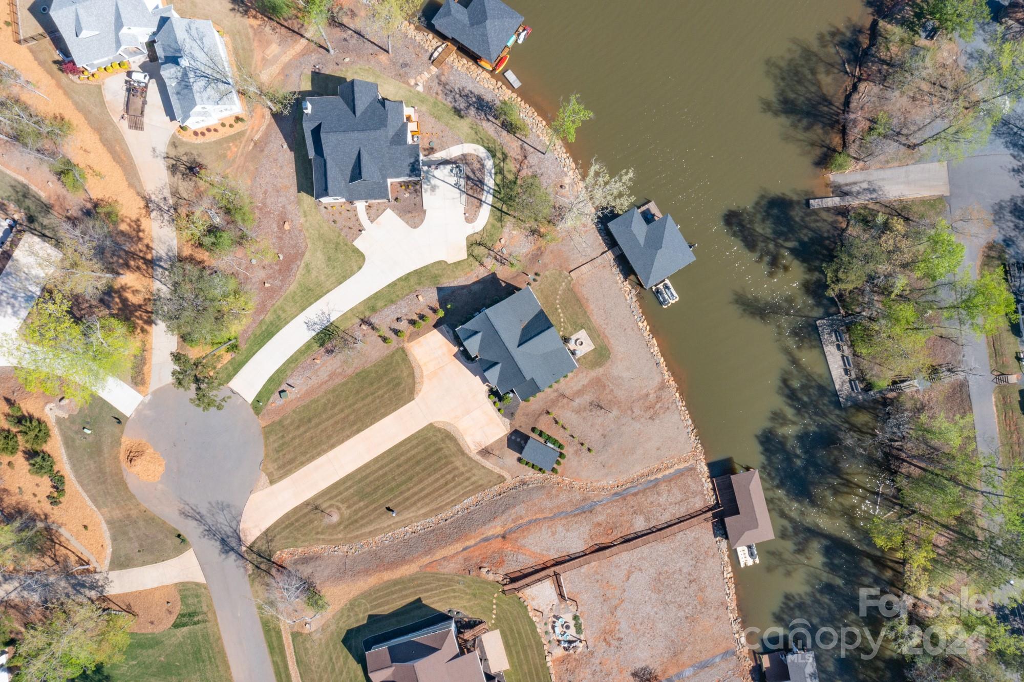 376 Landing Trail