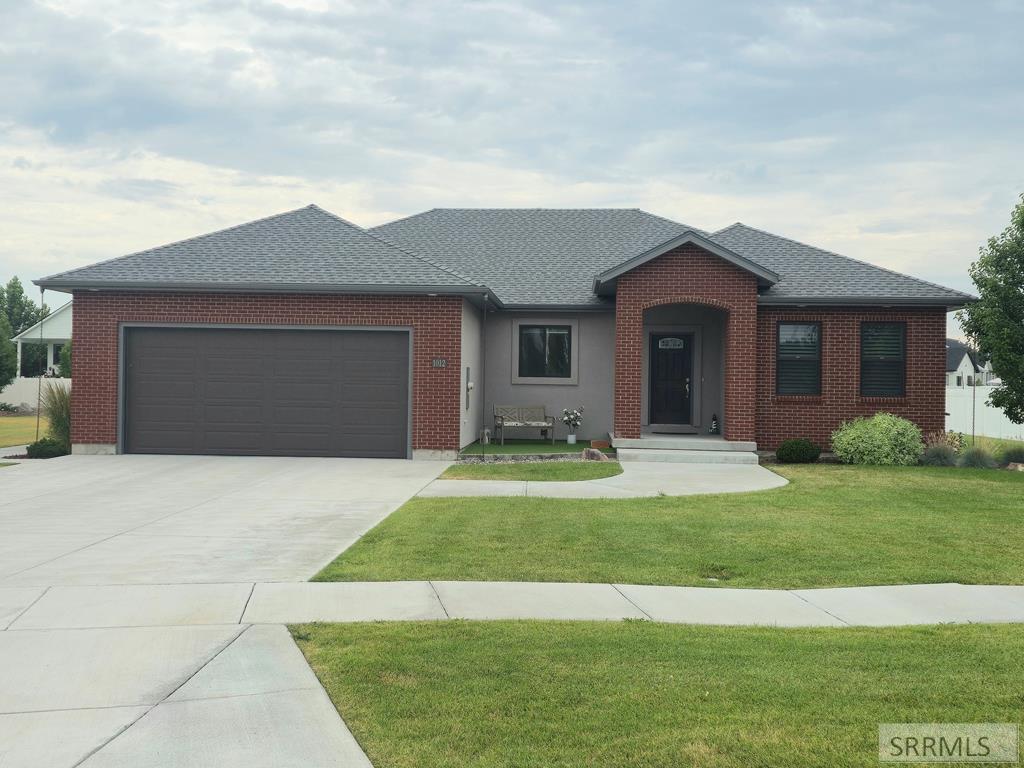 1012 Cypress Loop
