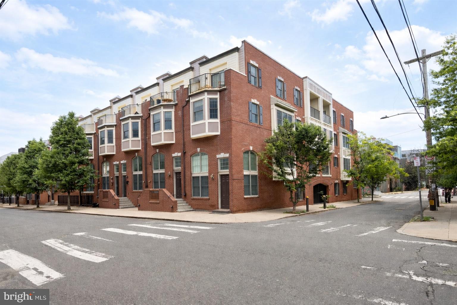 1004 N Bodine Street