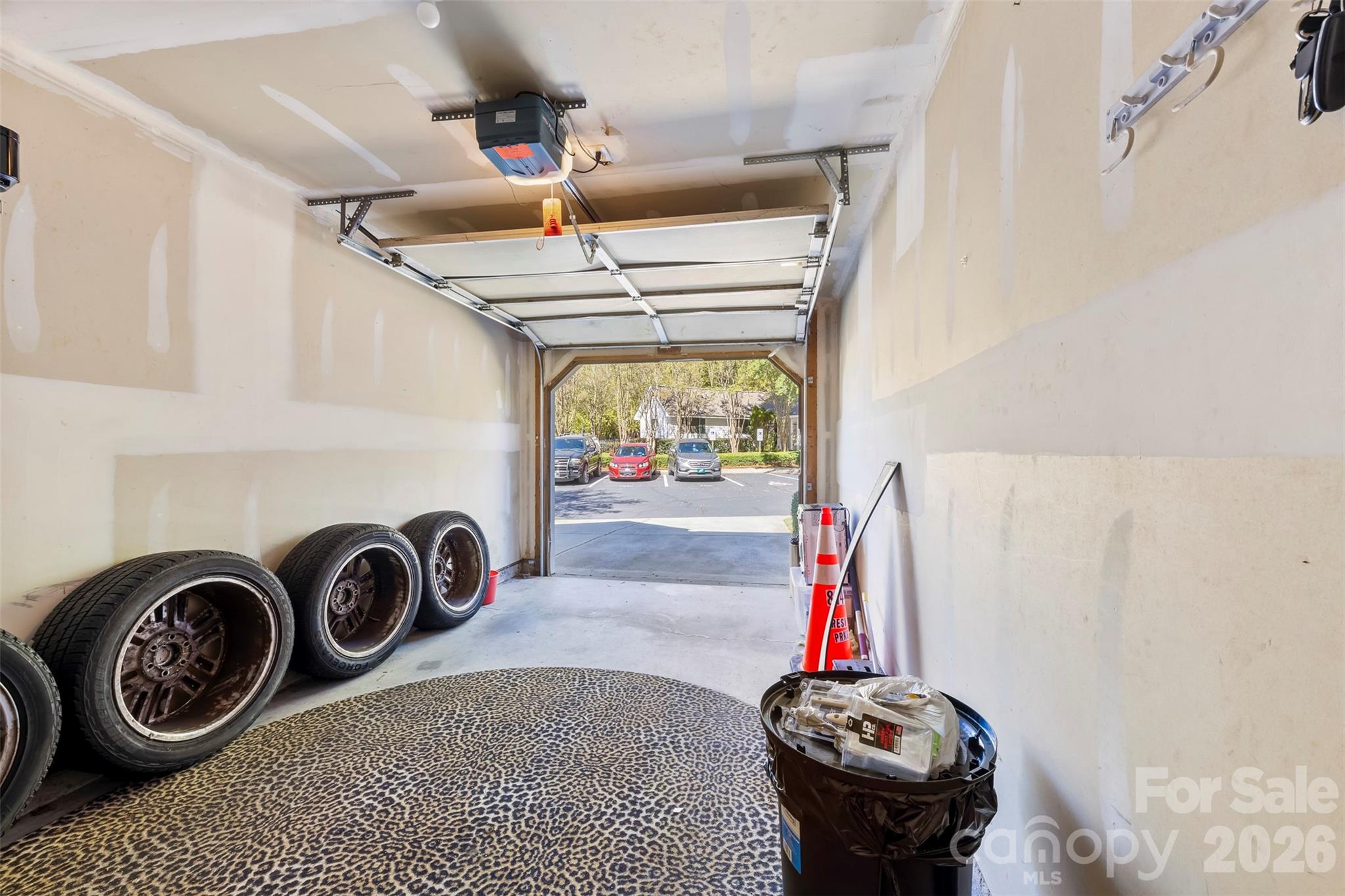 8144 Christmas Court