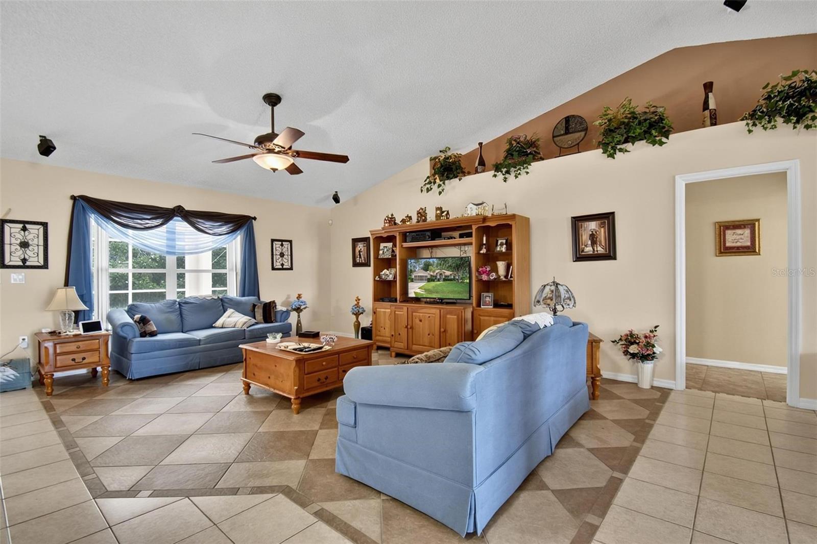 17 Ebb Tide Drive