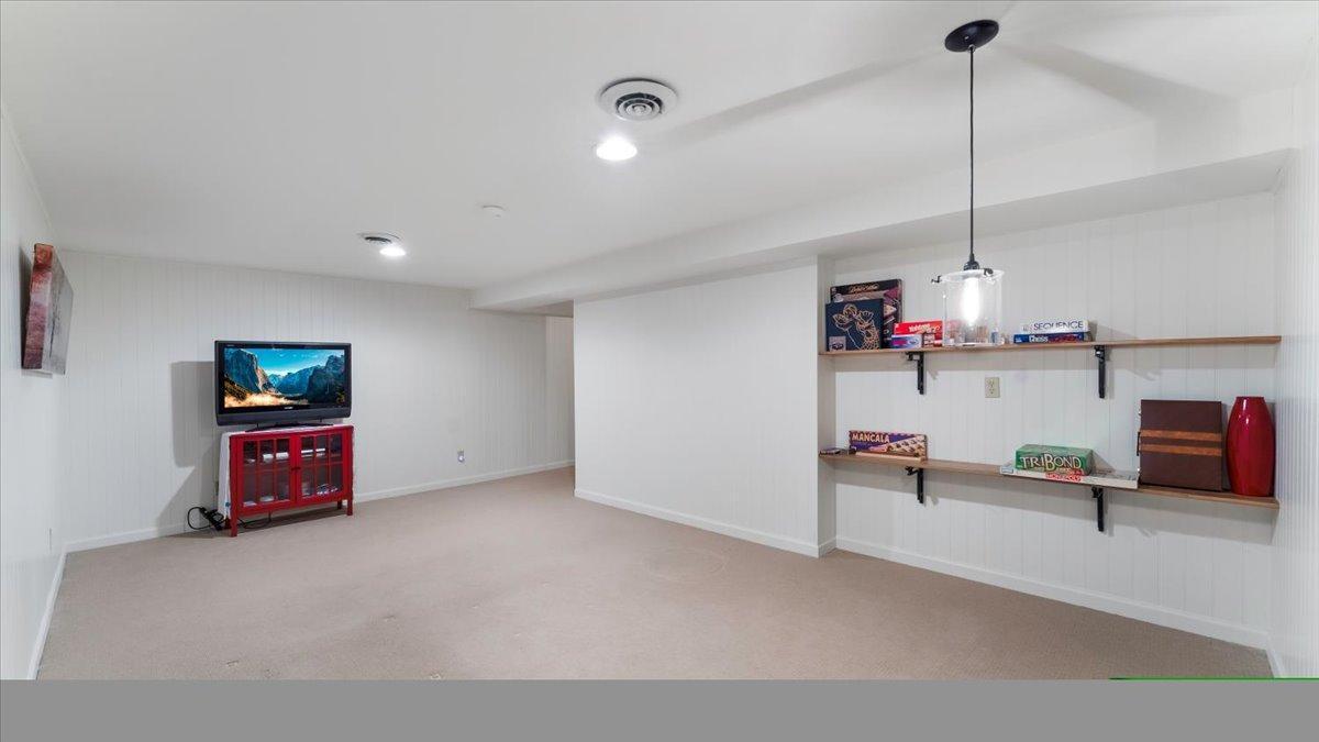 1722 Boxwood Circle