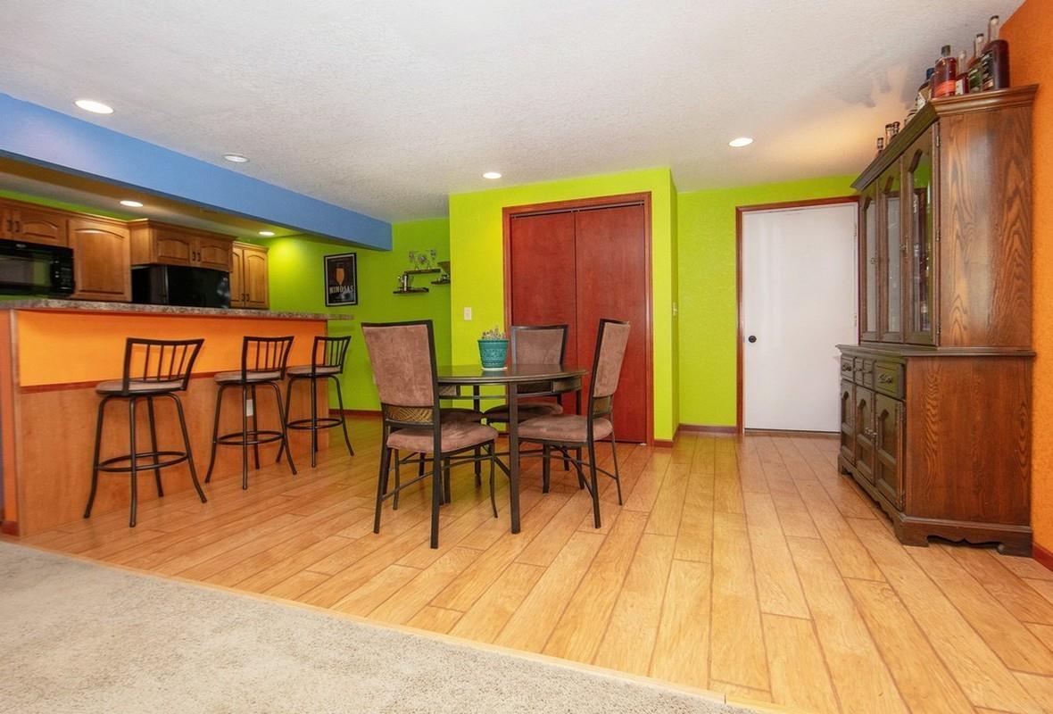 1210 N Walnut Street