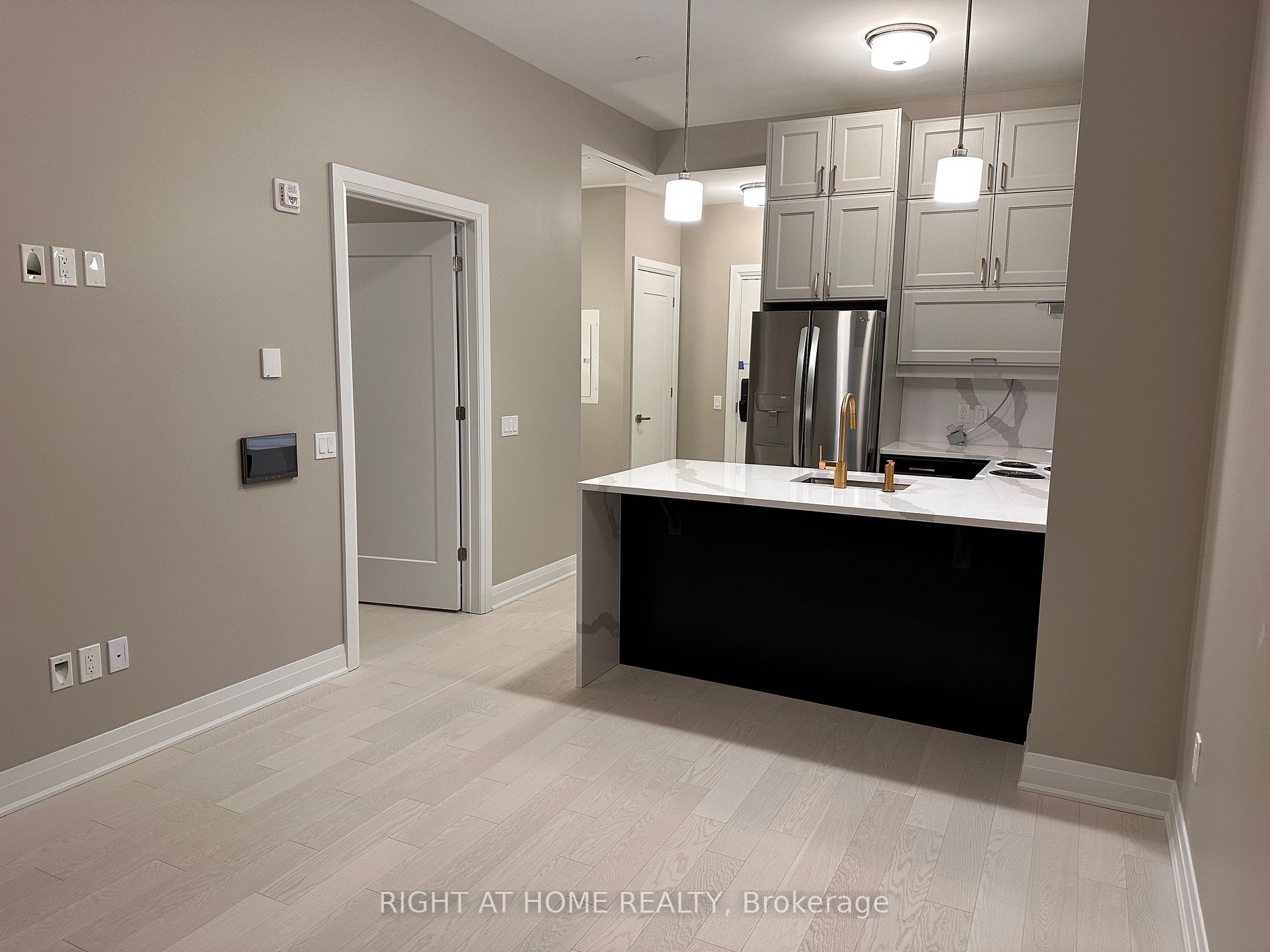 460 Gordon Krantz Ave 621