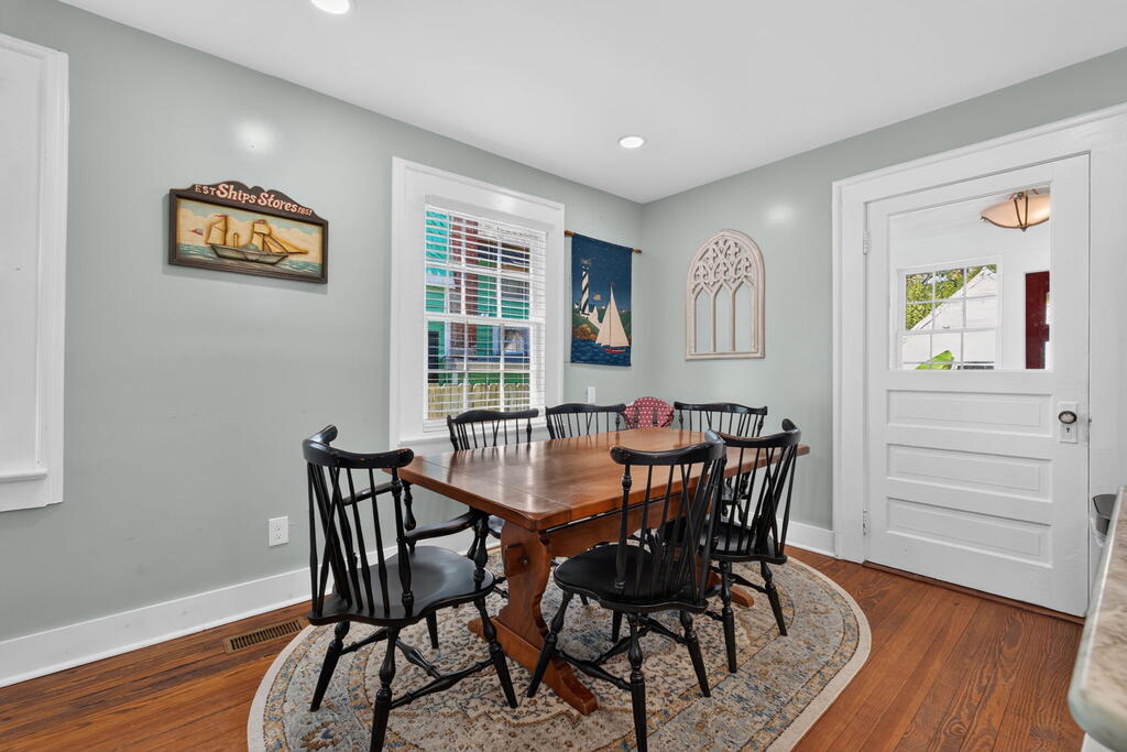 511 Tazewell Ave 373