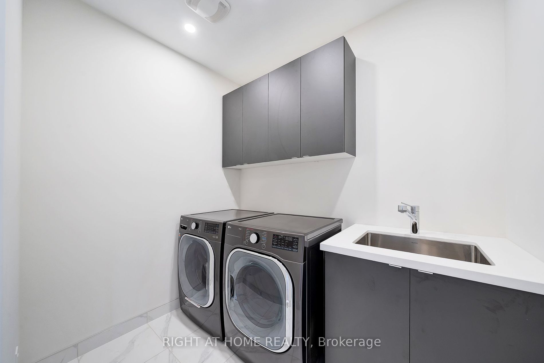 2344 Charles Cornwall Ave