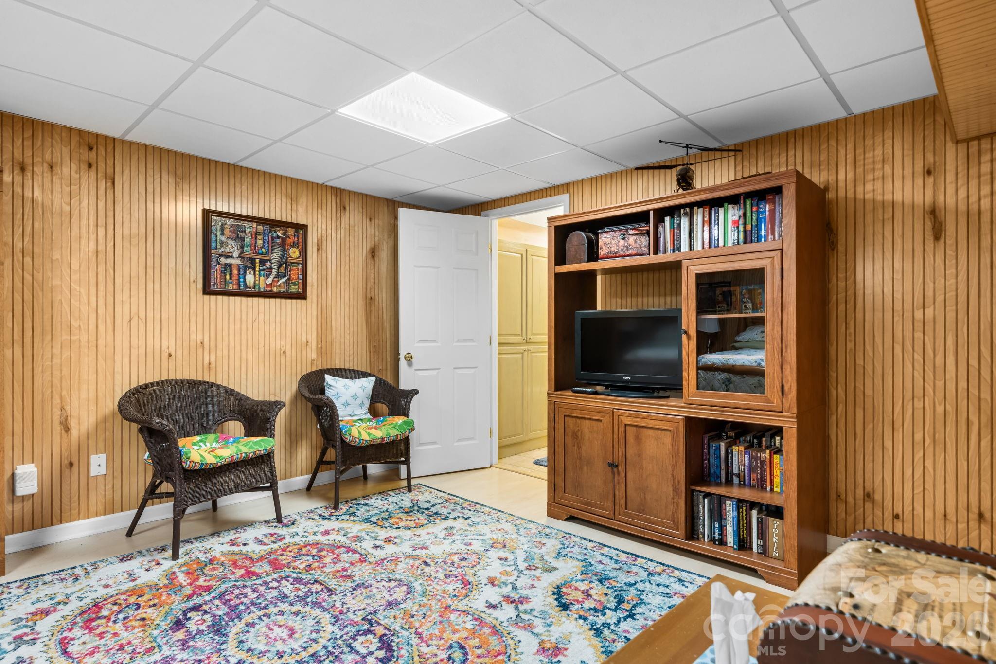 406 Swanson Drive SW