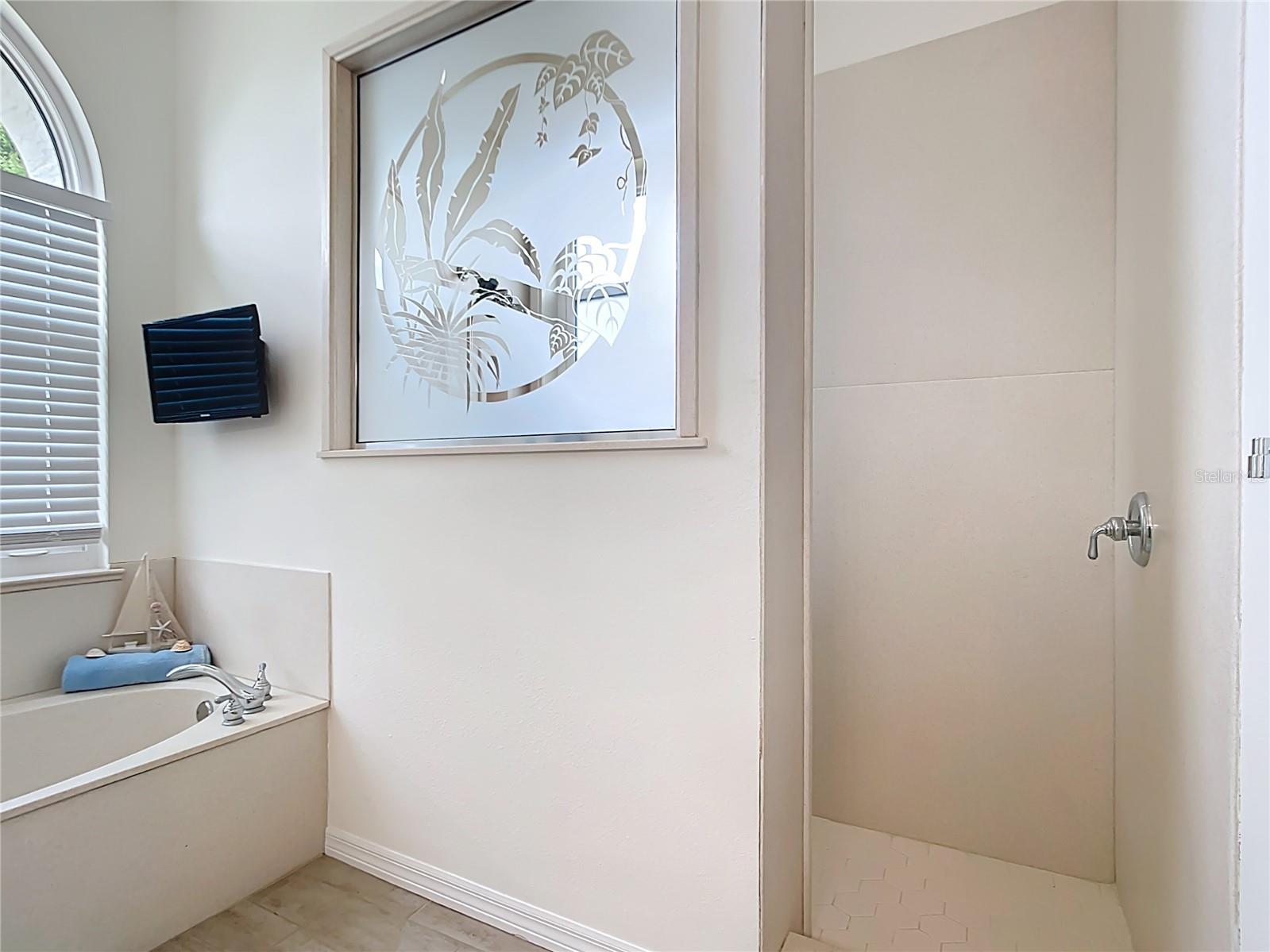 613 Boundary Boulevard