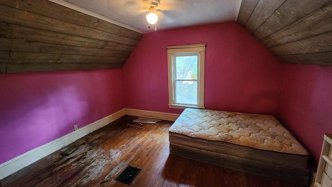 3010 Vincent Avenue N