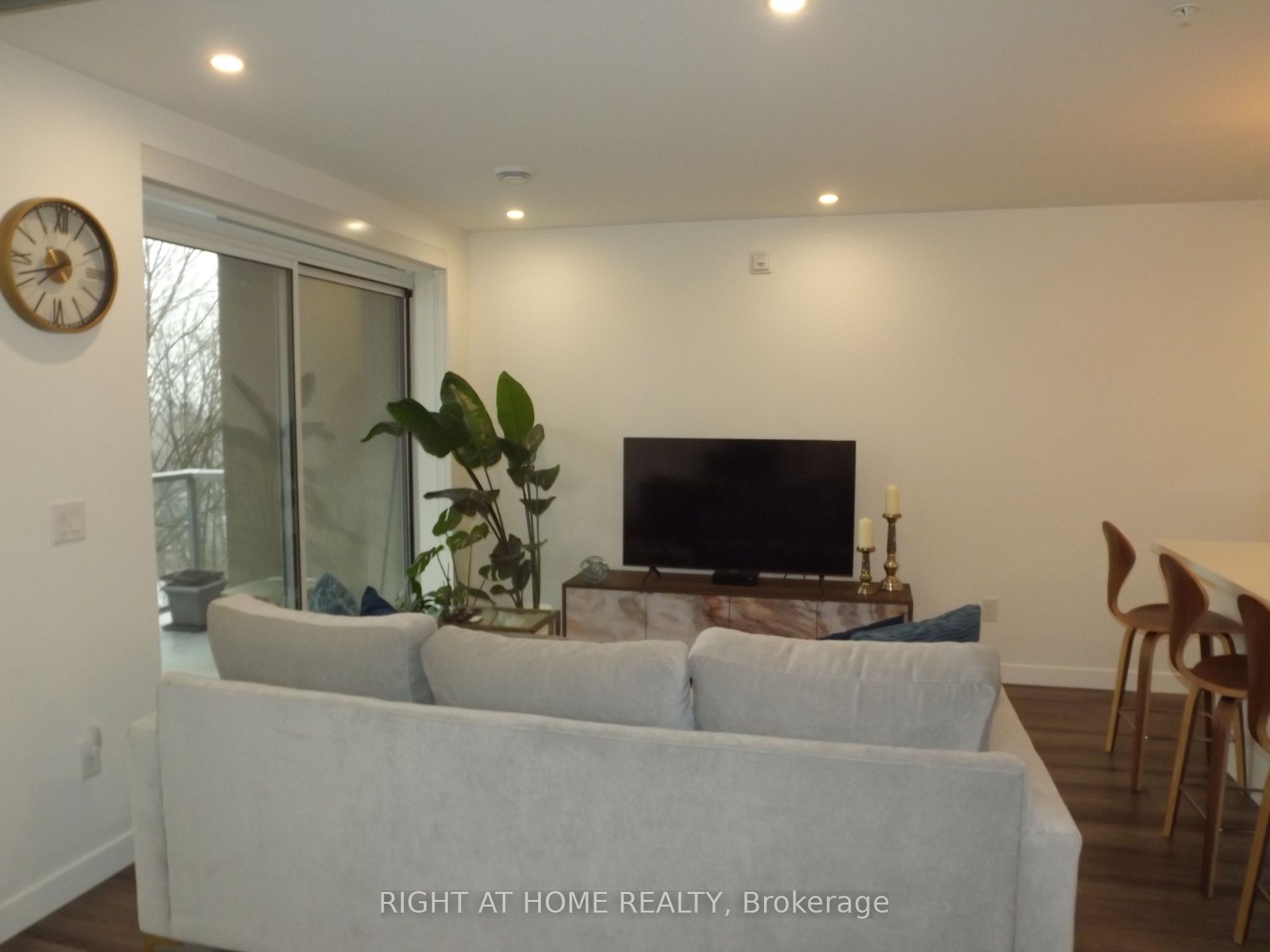 479 Charlton Ave 205