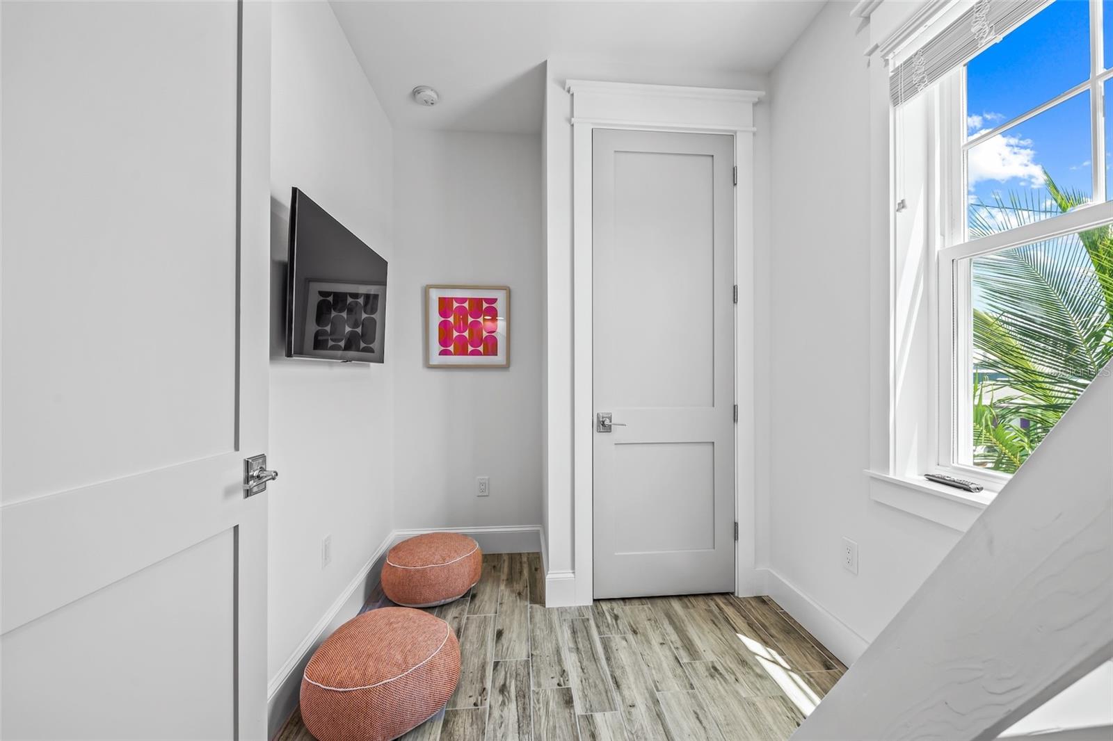201 Bay Drive N