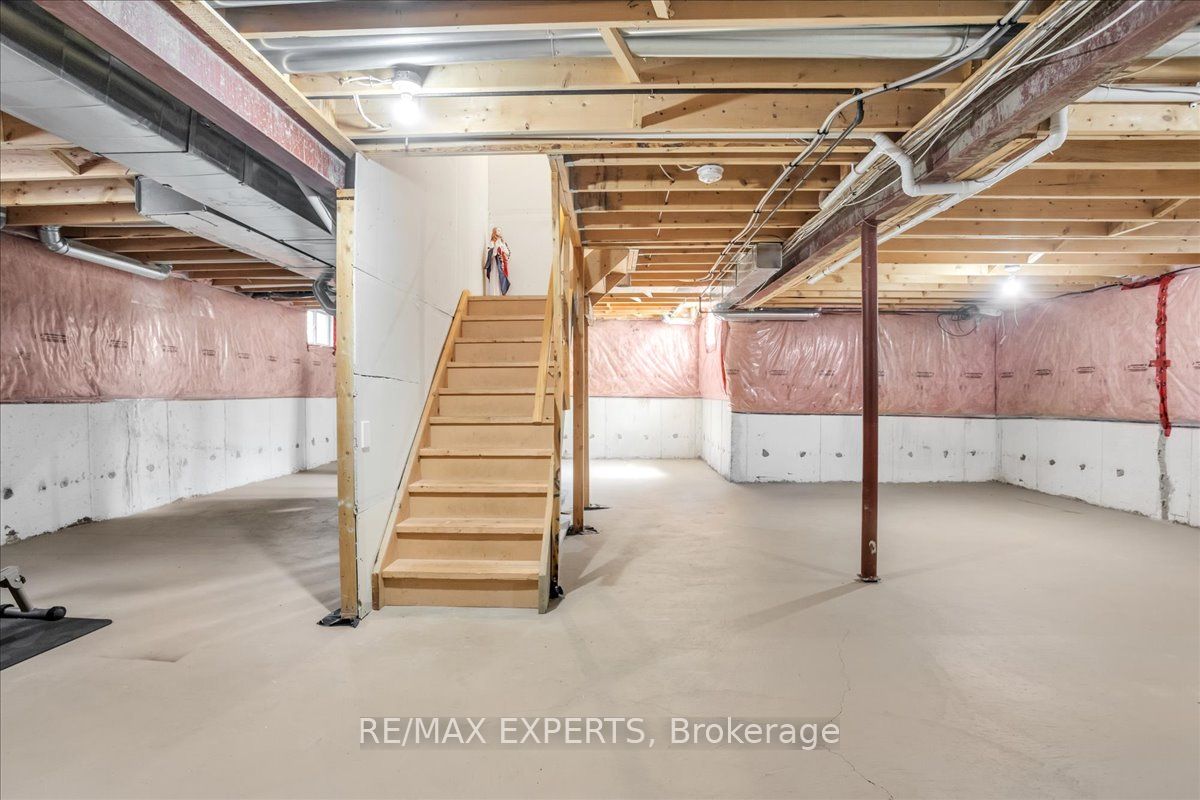 78 Joseph Cres