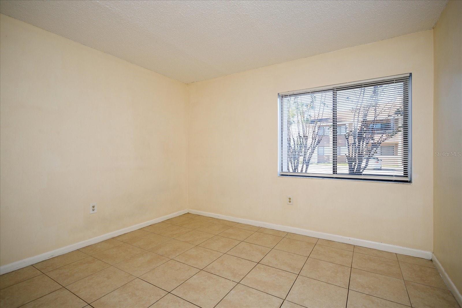 5013 Vineland Road 108