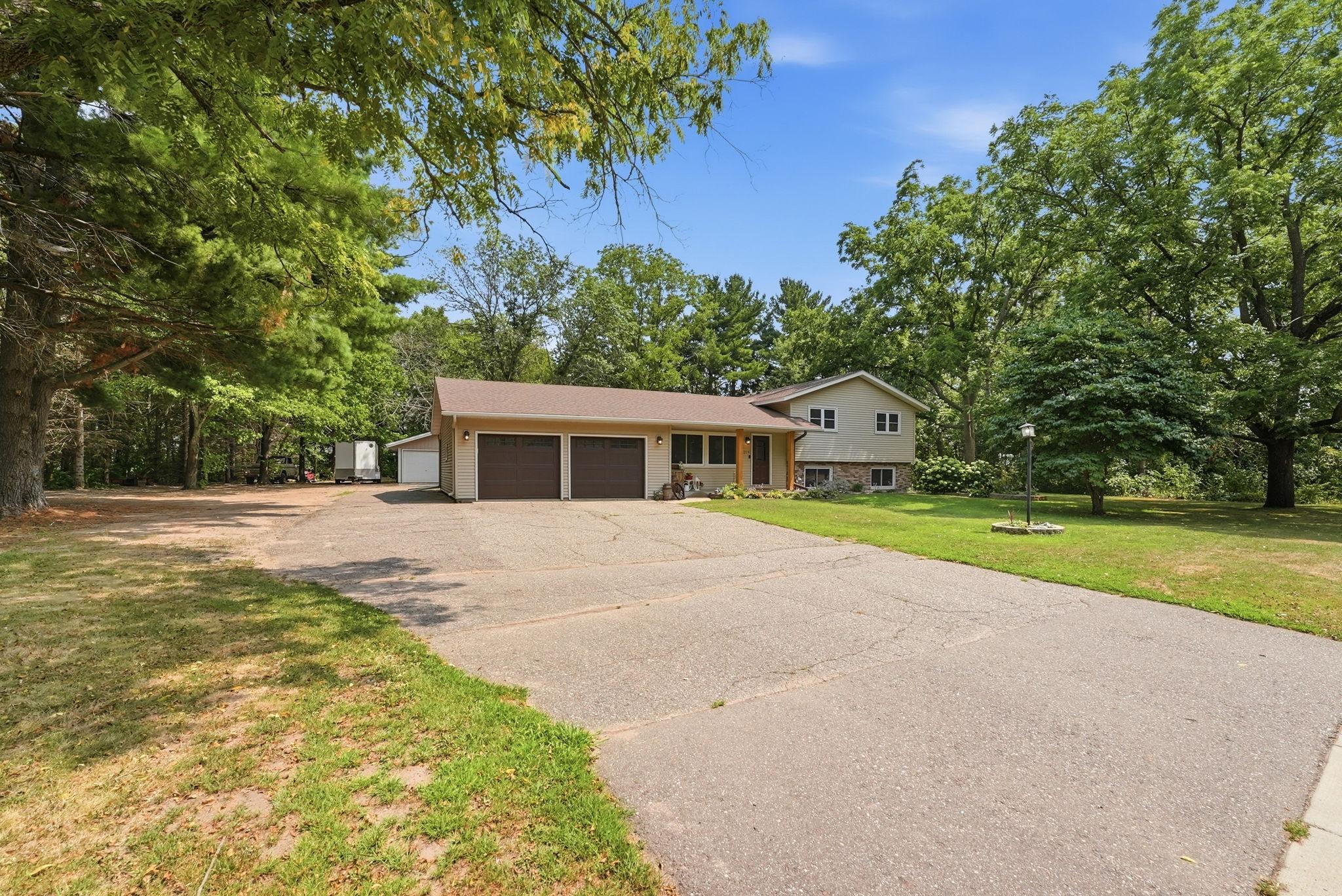 214 Highview Drive W