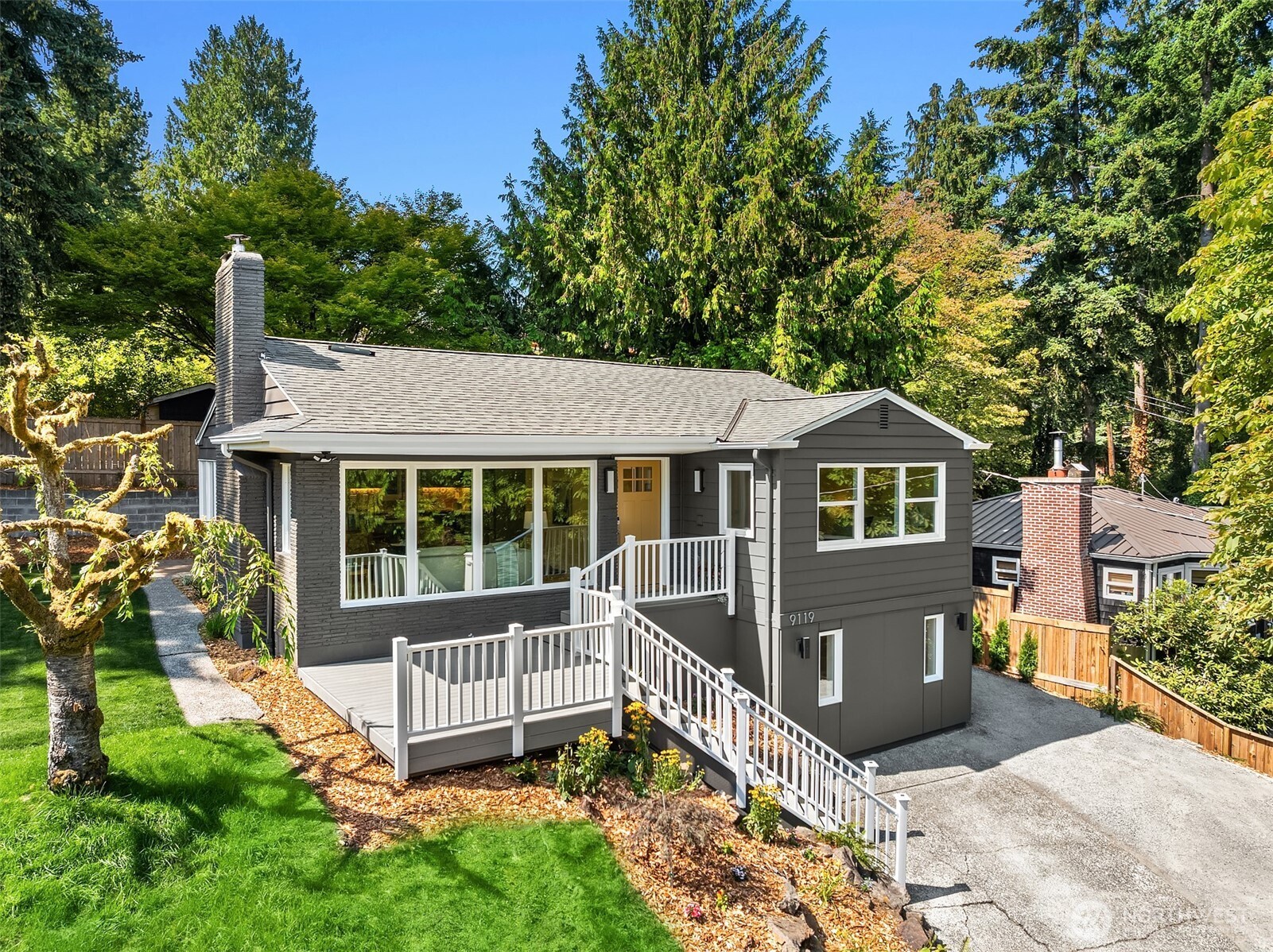 9119 17th Avenue NE