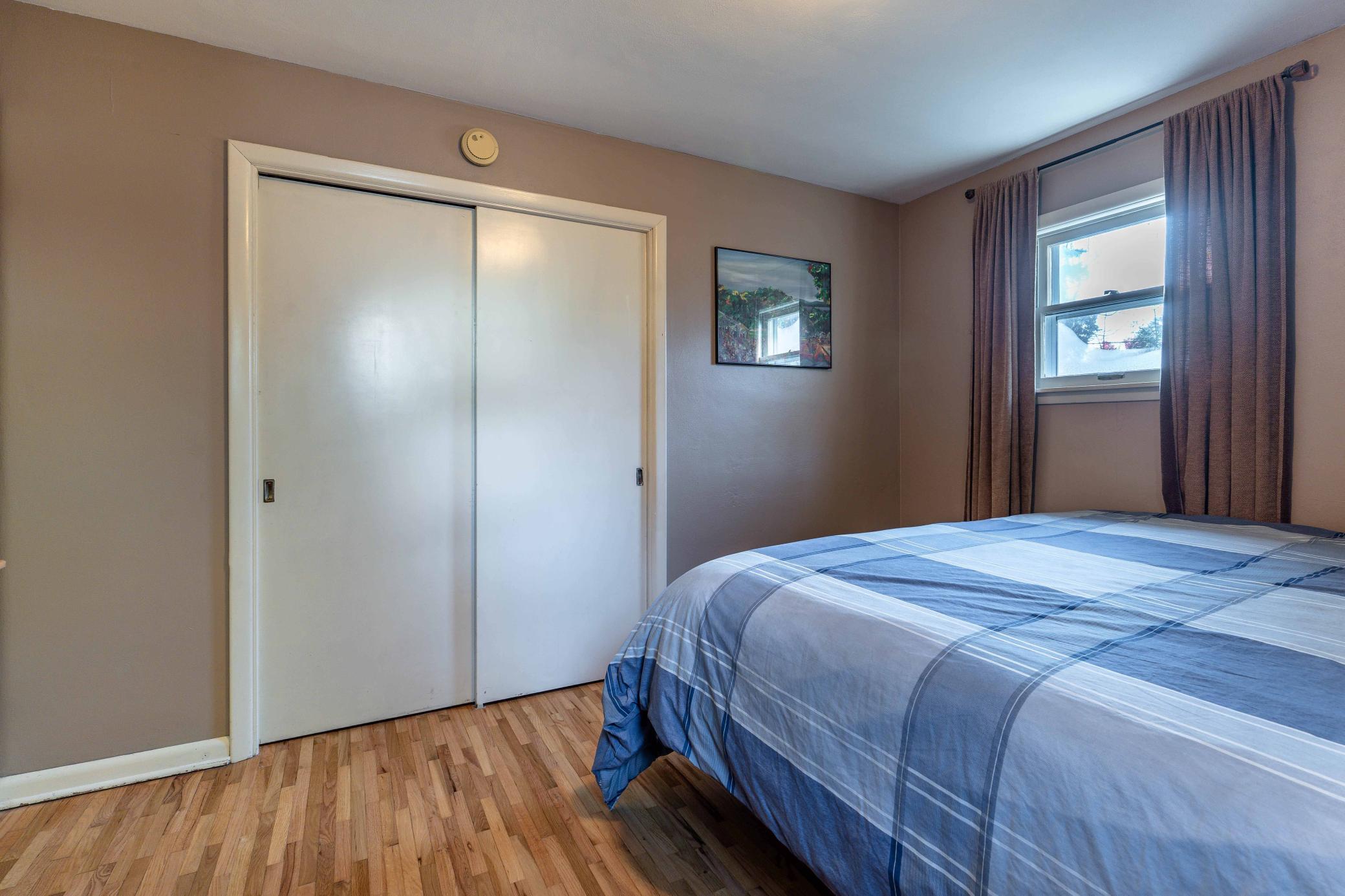 509 W Douglas Avenue