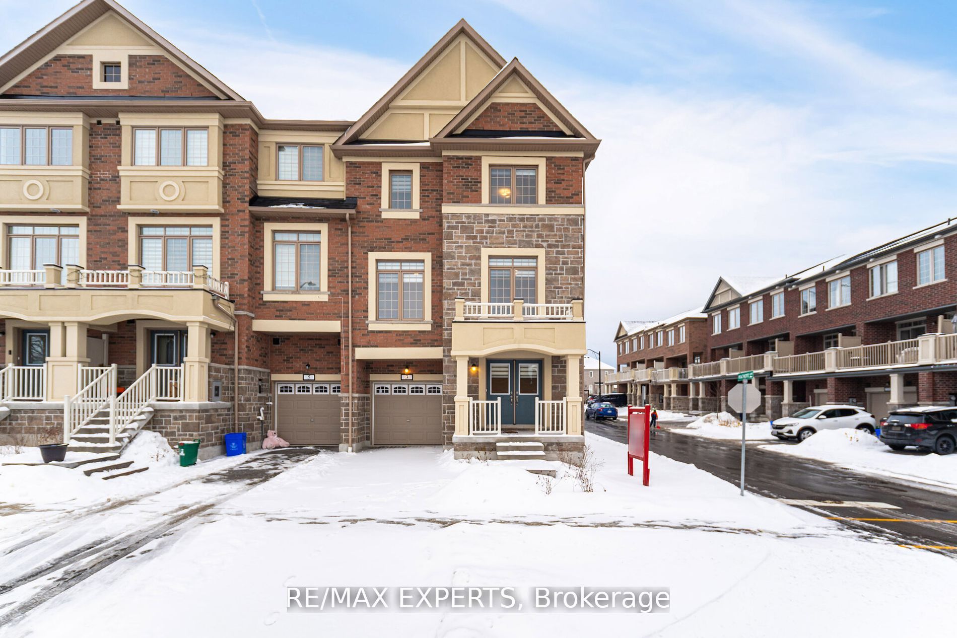 3 Grayson Rd