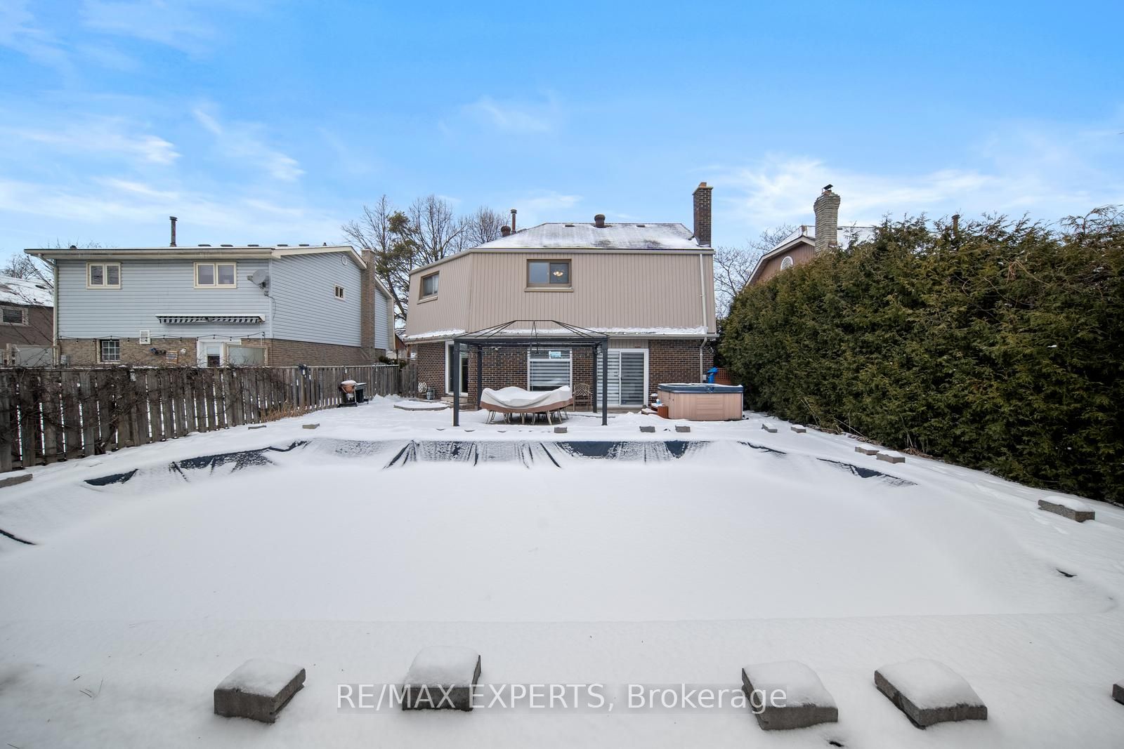 42 Montcalm Pl