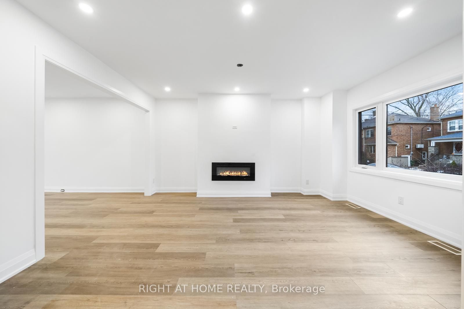 147 Forman Ave