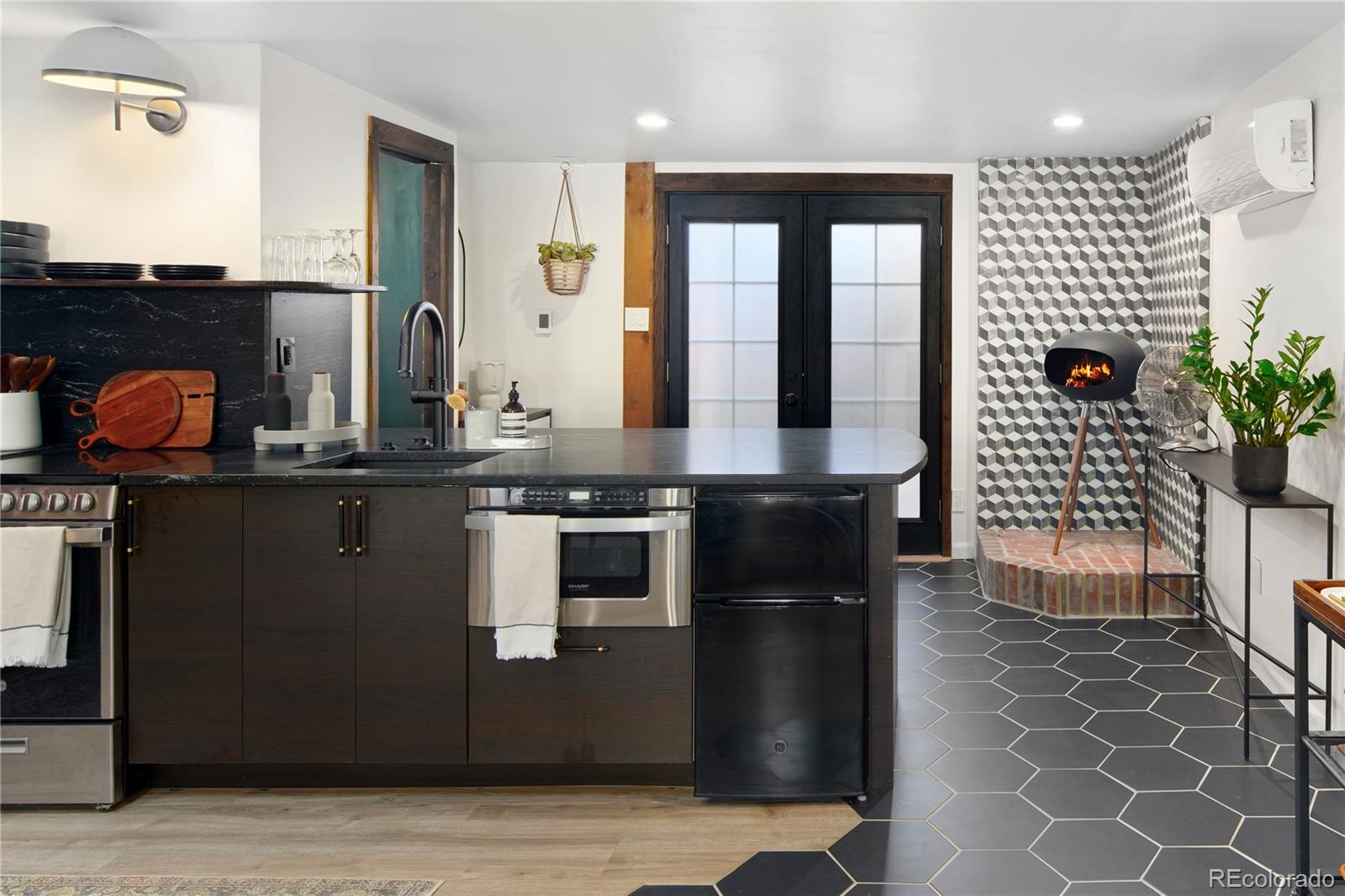 2088 S Pennsylvania Street