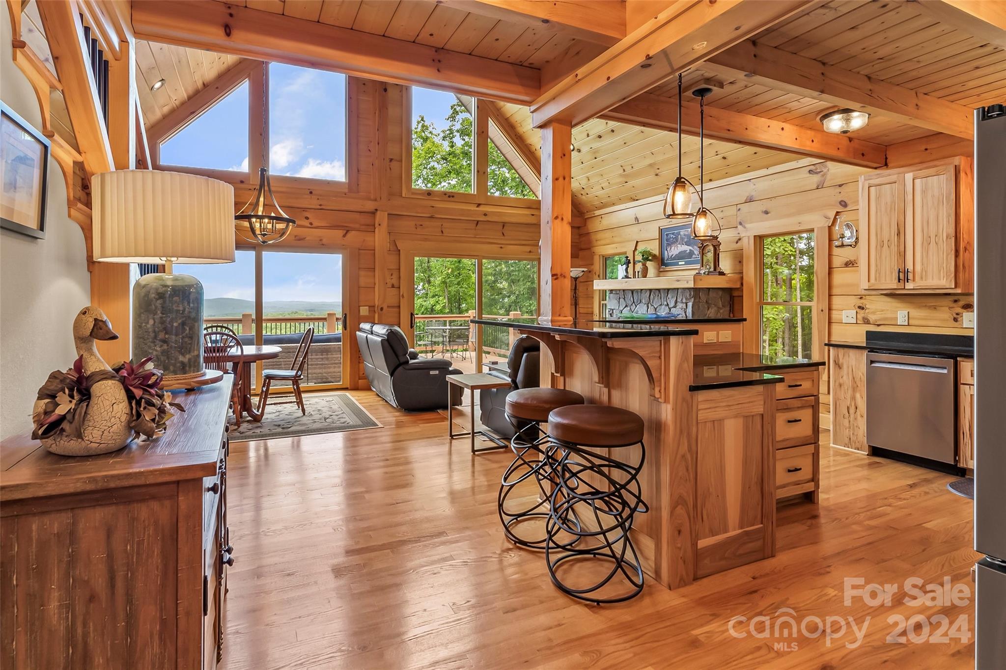 573 Lakeview Trail