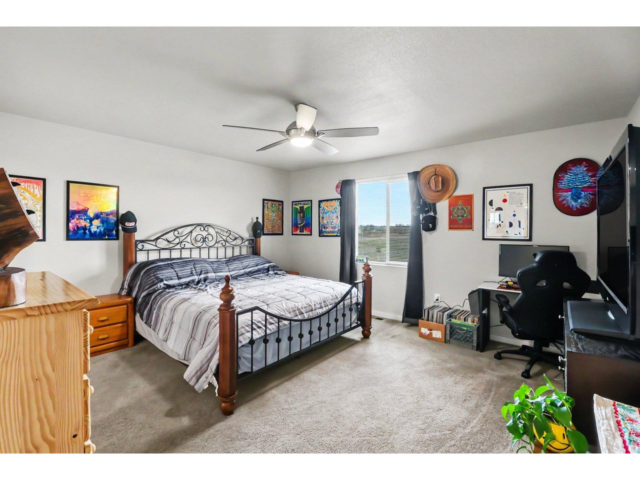 3654 Ronald Reagan Ave