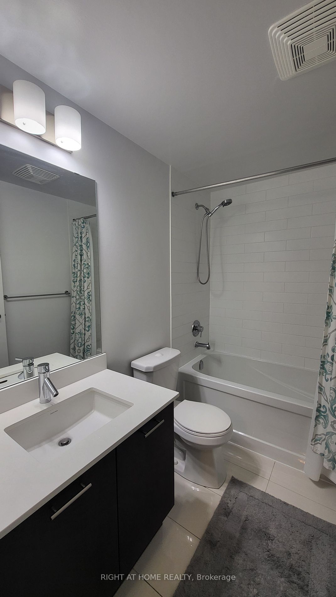 2200 W Lakeshore Blvd 612