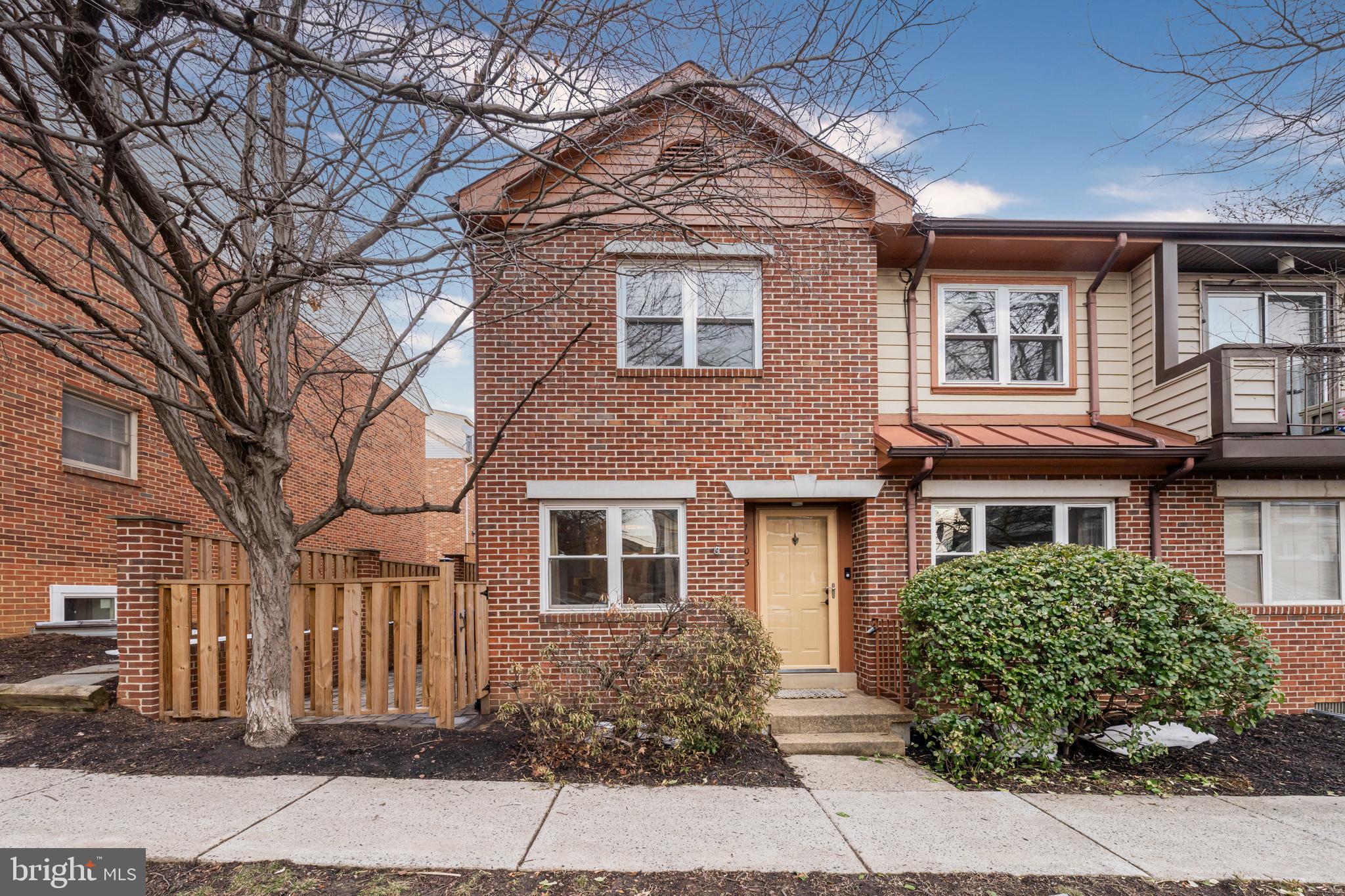 1103 N Vernon Street