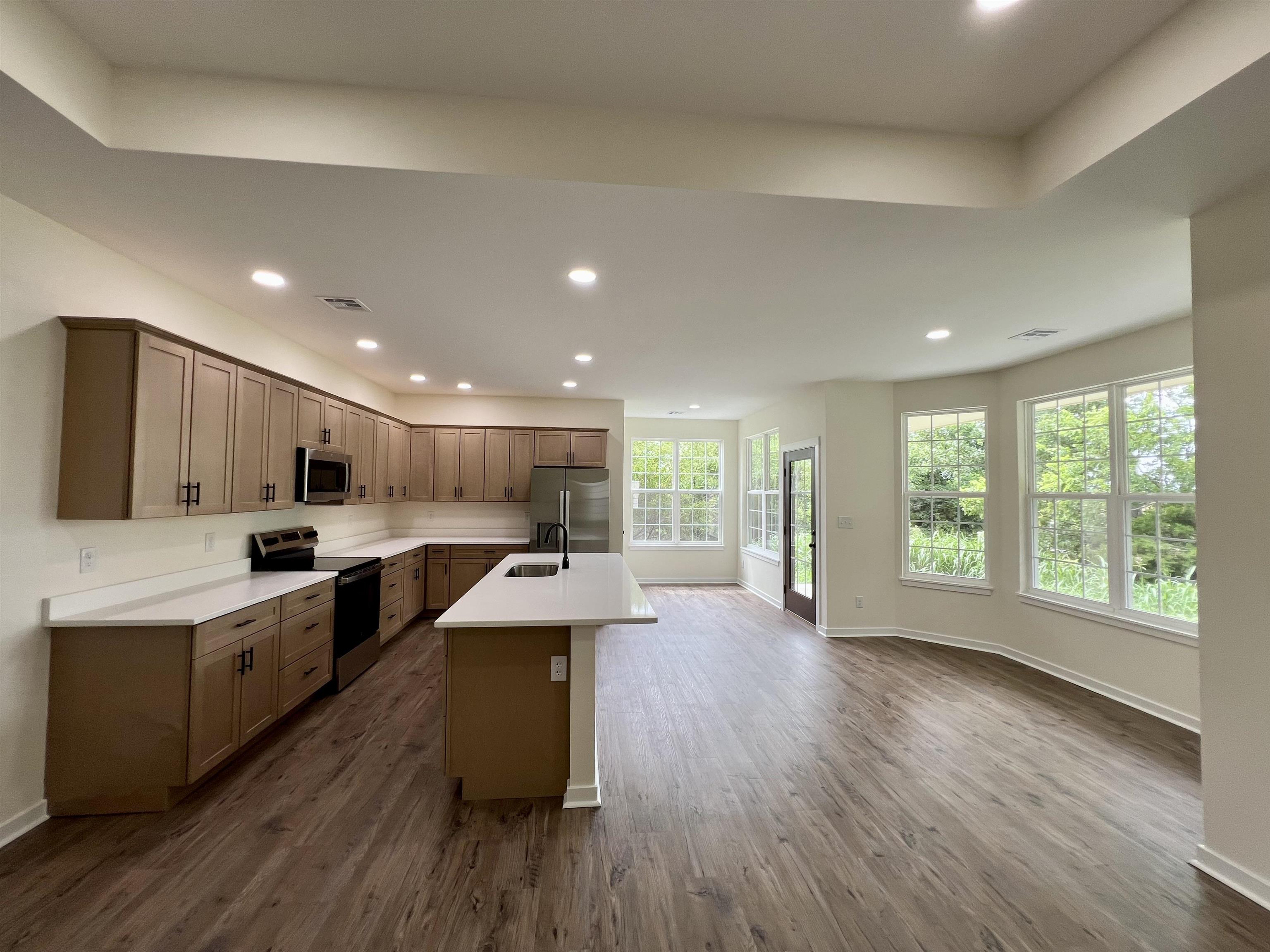 208 Castle Pines Dr