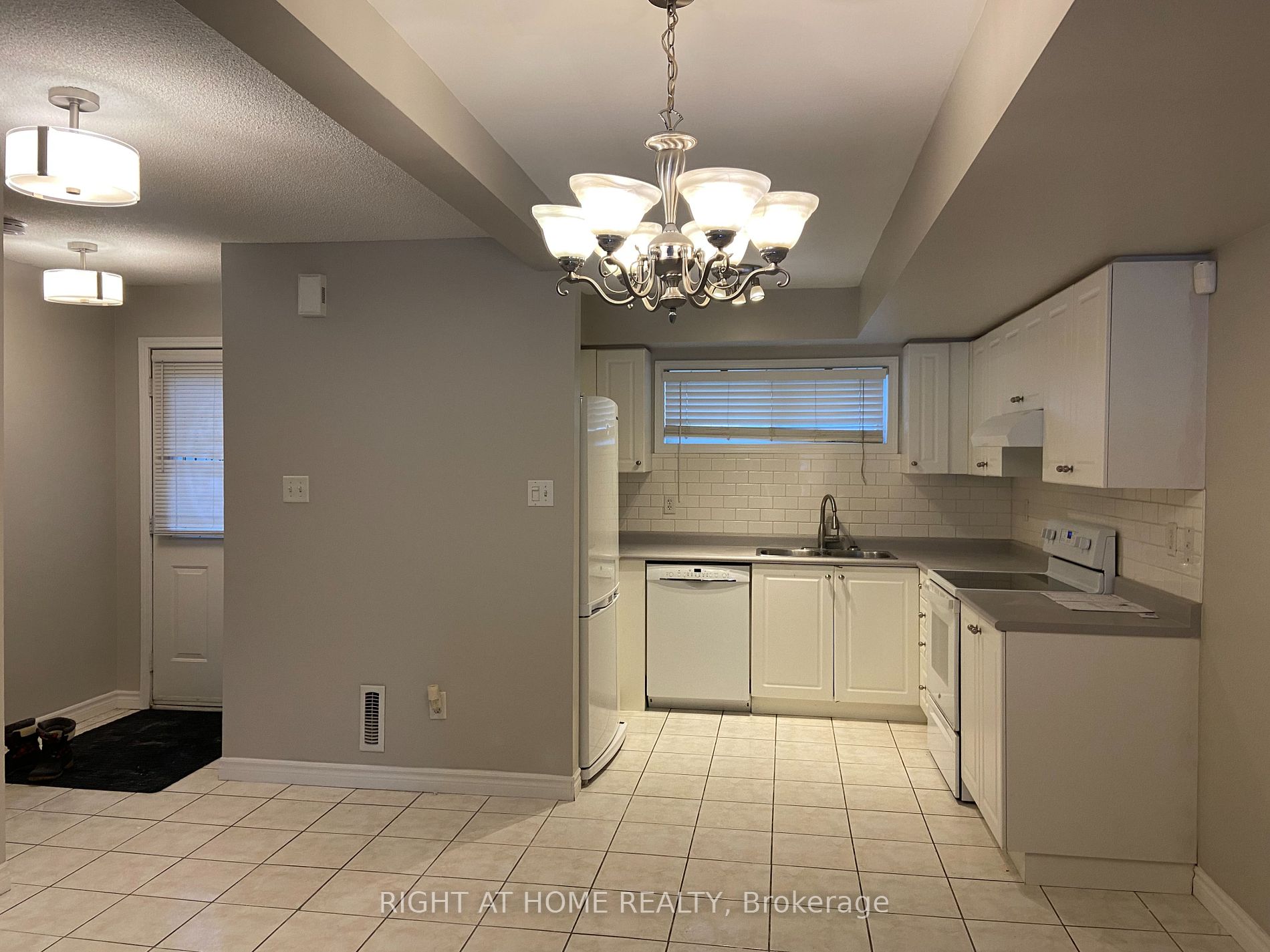 245 S Ferndale Dr 63