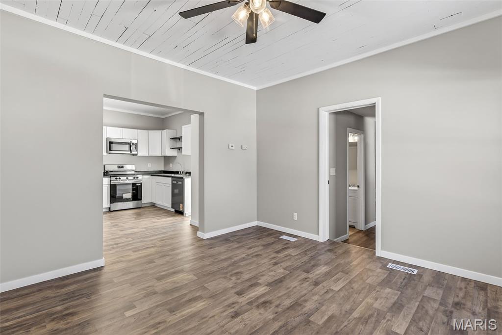 313 Dip Street