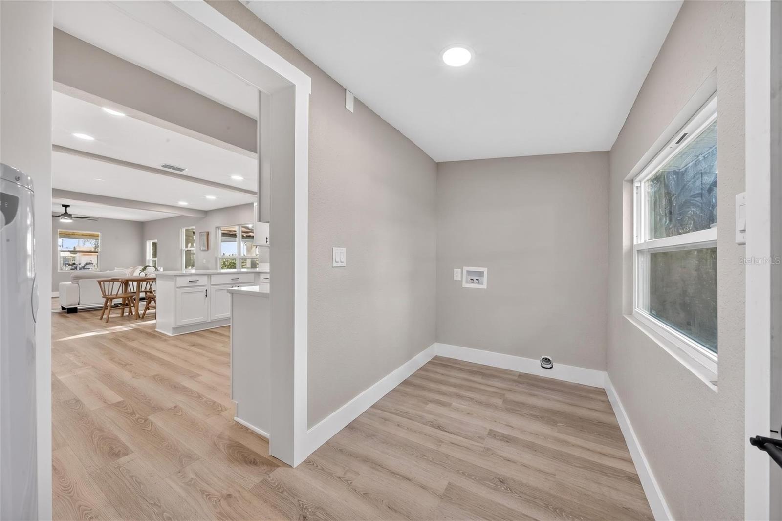 723 W Myrtle Street
