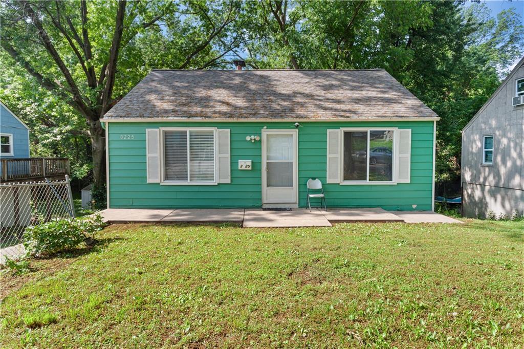 3225 Tauromee Avenue